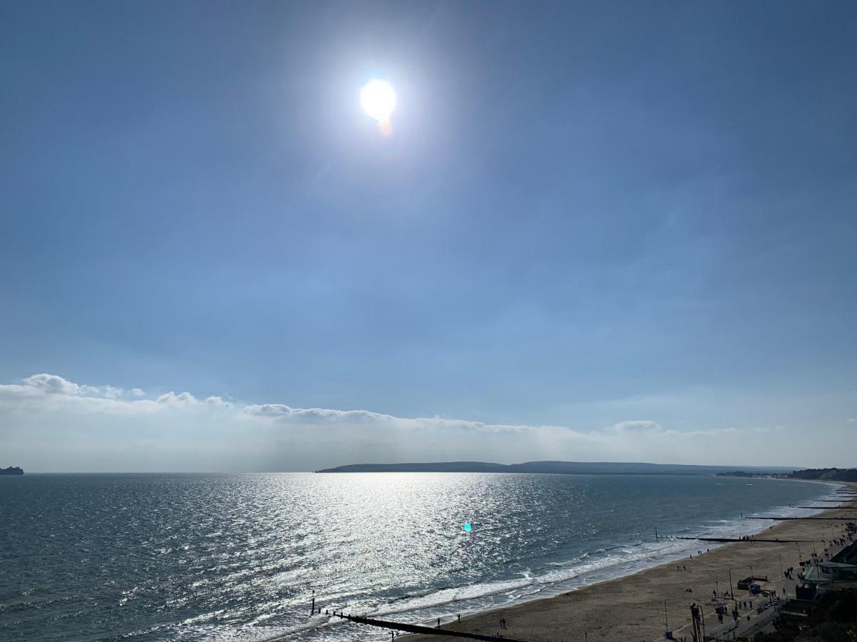 Bournemouth Beachfront Retreat 3 Bedroom 3 Bathroom Seaside B&B With Free Parking Exterior photo
